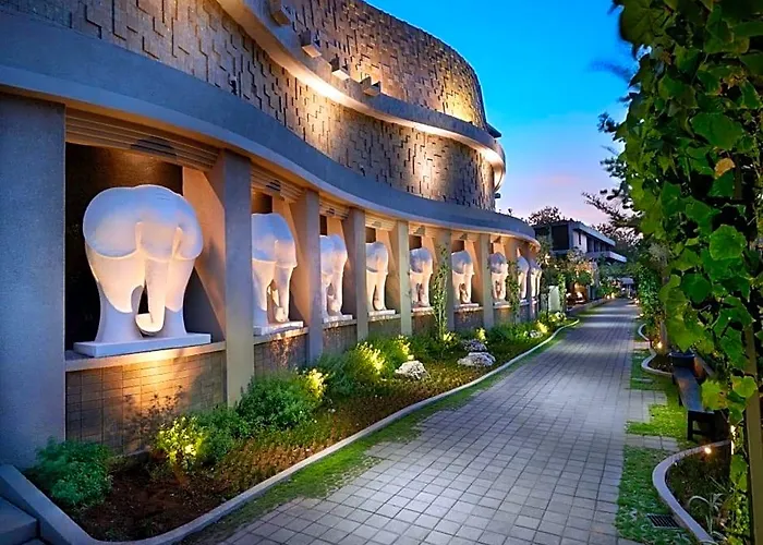 The Sterling Uluwatu 5*